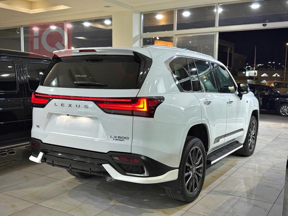 Lexus LX